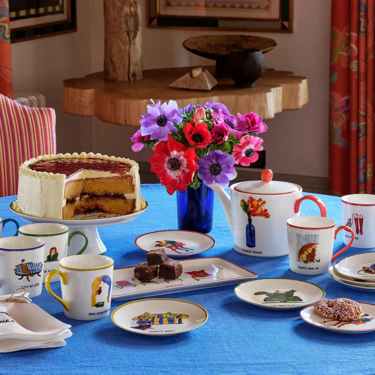 Doodles Cake Stand